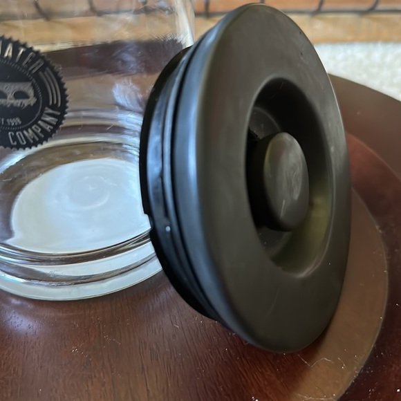 Recycled Bridgewater Glass Candle Jar with Heavy Ceramic Lid - Picture 4 of 5